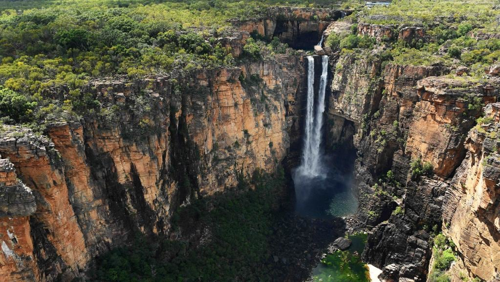 Explore the Kakadu National Park with a 4-day tour departing from Darwin